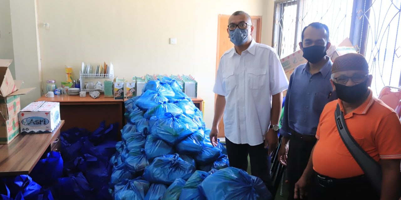 Lobby Walikota Payakumbuh Riza Berhasil, Donatur Salurkan Bantuan 470 Paket Sembako Lewat BAZNAS