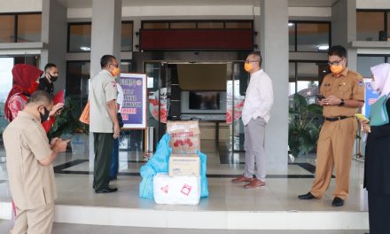 Ikaflas Berbagi, Pemko Payakumbuh Terima Bantuan APD
