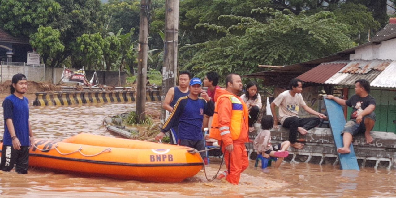 Banjir Rendam Wilayah Kota Cilegon Setelah Diguyur Hujan Selama 3 Jam