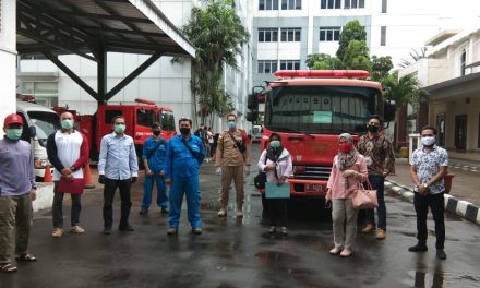 Kemendagri Kembali Serahkan Hibah Luar Negeri Mobil Pemadam Kebakaran