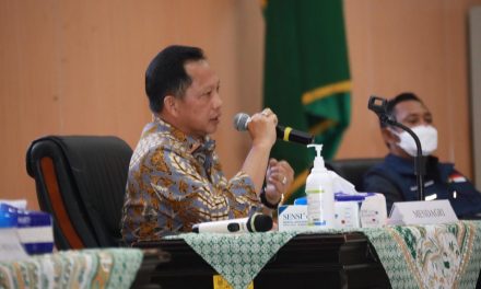 Mendagri Minta Bekasi dan Karawang Tekan Penyebaran Covid-19 dan Selamatkan Sentra Ekonomi