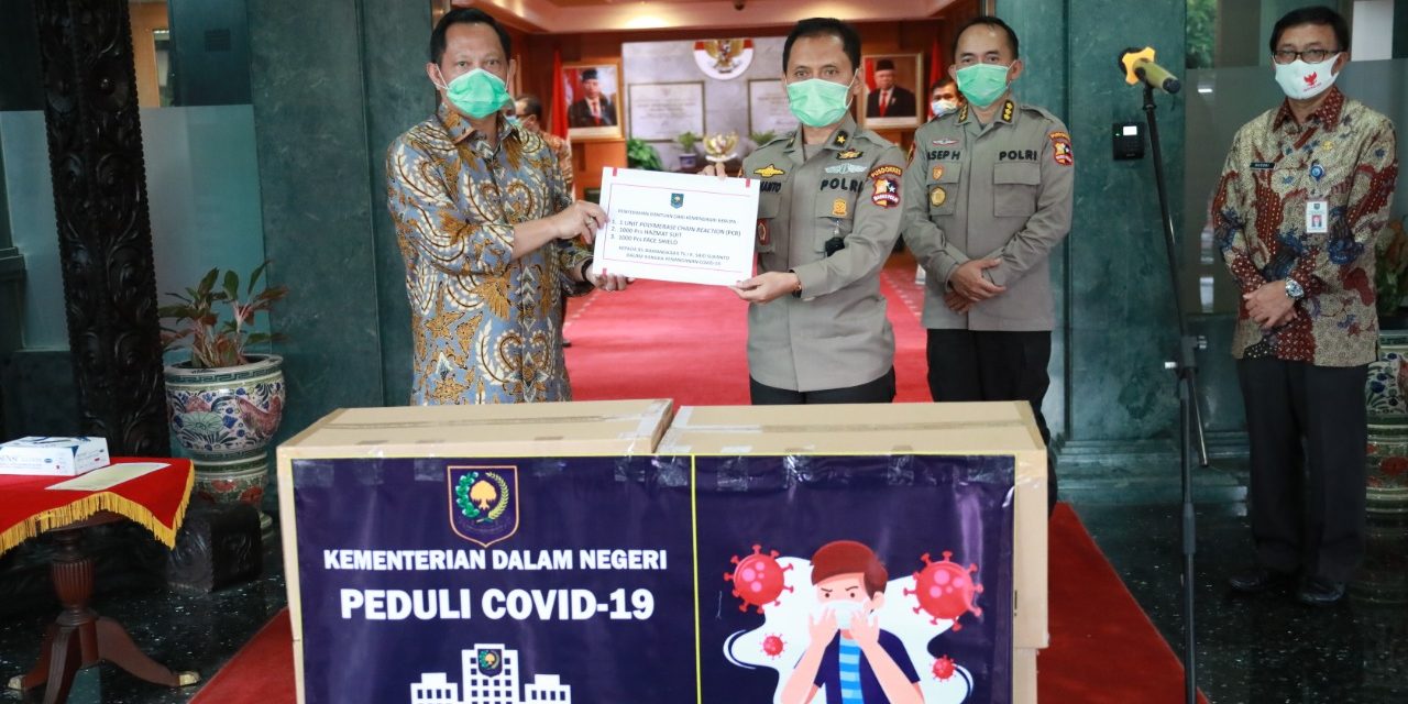 Mendagri Salurkan Bantuan dari Yayasan Temasek Singapura Ke RS Bhayangkara Tk. I R. Said Sukanto