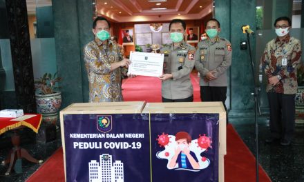 Mendagri Salurkan Bantuan dari Yayasan Temasek Singapura Ke RS Bhayangkara Tk. I R. Said Sukanto