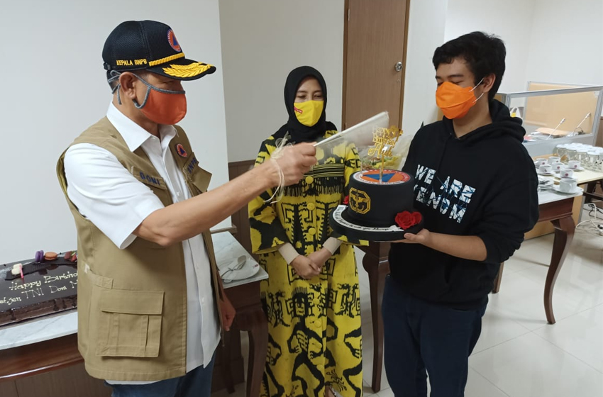 Kue Tart di Medan Tempur Doni Monardo