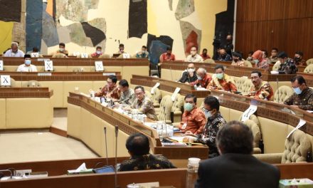 DPR RI Berikan Pujian Kinerja Kemendagri dan Minta Kawal Koordinasi Pencairan NPHD Pilkada