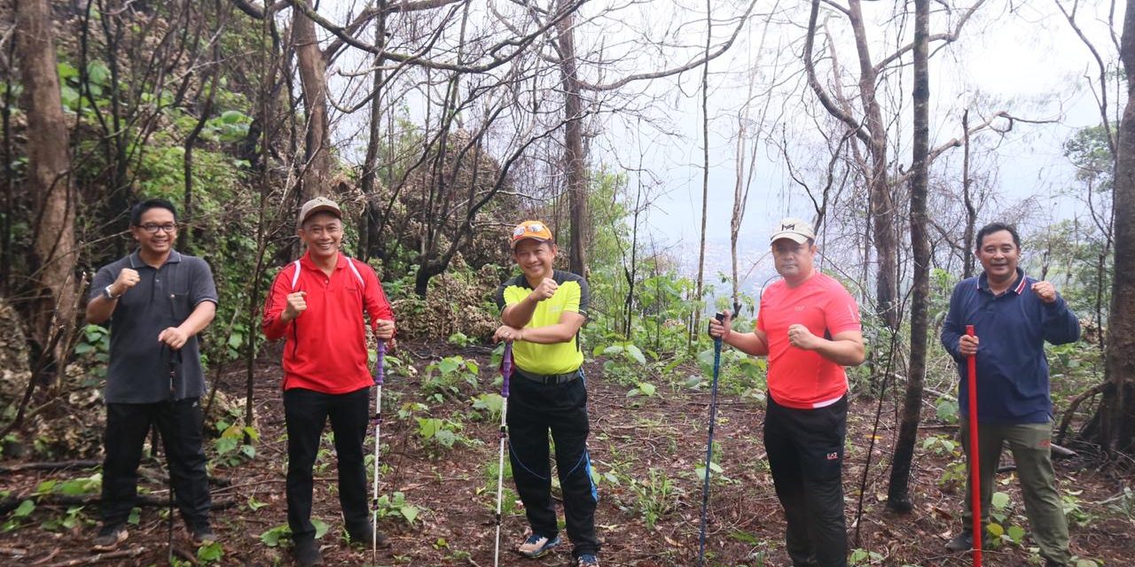 Usai Rangkaian Kunker, Mendagri Hiking ke Siwang, Ambon