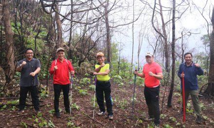 Usai Rangkaian Kunker, Mendagri Hiking ke Siwang, Ambon