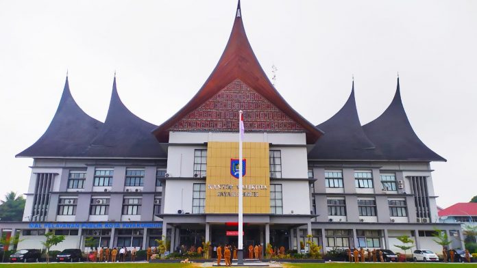 Wako Riza Falepi Himbau Warga Naikan Bendera Merah Putih Mulai 1 Agustus