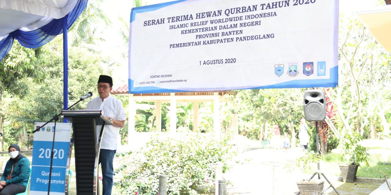 Serah Terima Secara Simbolis Hewan Kurban dari Islamic Relief Worldwide Kepada Kemendagri