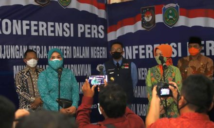 Ketum TP-PKK Pusat Ingatkan Penggunaan Masker dan Penerapan Protokol Kesehatan