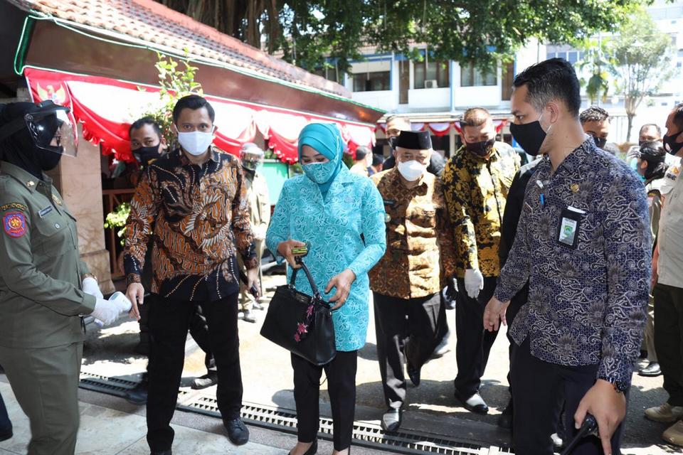 Tiba di Malang, Ketua Umum TP PKK Akan Launching 26 Juta Masker