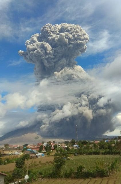 Pemerintah Daerah Setempat Lakukan Penanganan Pascaerupsi Gunung Sinabung