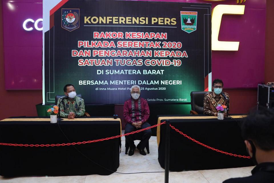 Selain Penanganan Covid-19, Mendagri Puji Realisasi NPHD di Sumbar