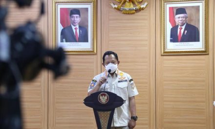 Mendagri Tegur Bupati Karawang Karena Gelar Arak-Arakan Massa saat Pendaftaran Bakal Paslon