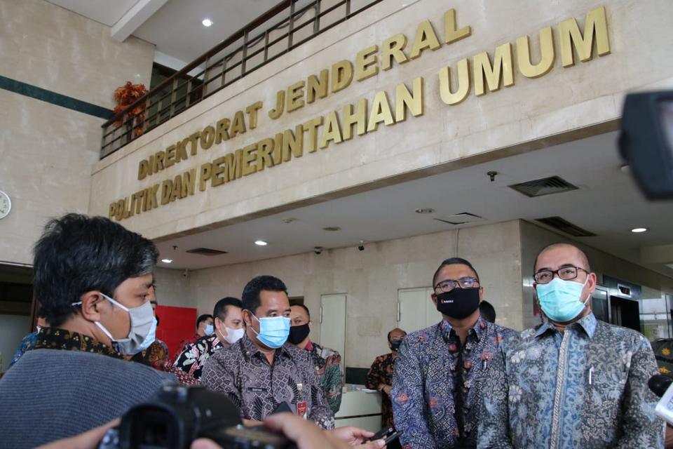 Kemendagri, KPU dan Bawaslu Gelar Rakor terkait Evaluasi Pelaksanaan Tahapan Pilkada 2020 dan Penanganan Potensi Penularan Covid-19