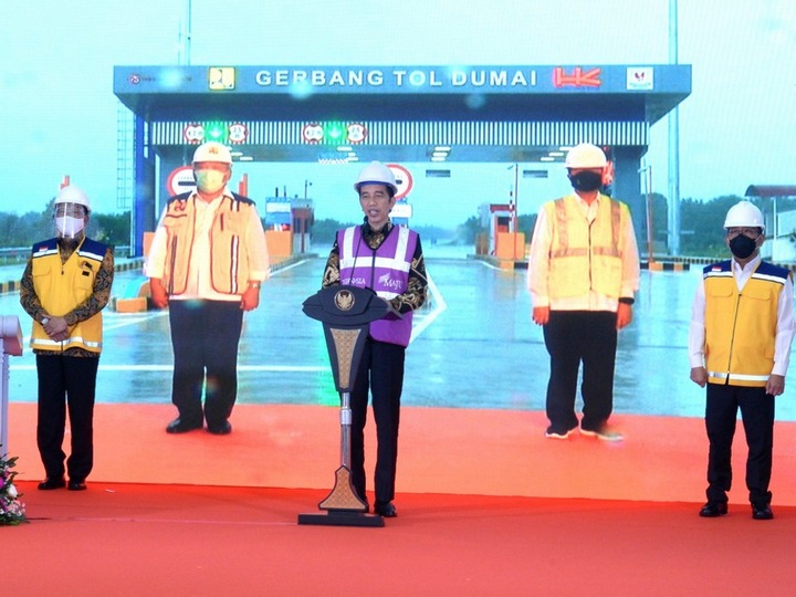 Presiden Jokowi Resmikan Tol Secara Virtual untuk Pertama Kalinya