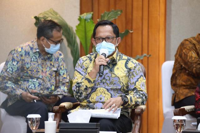Mendagri Nilai Omnibus Law UU Cipta Kerja Akan Mempermudah Masyarakat Membuka Usaha