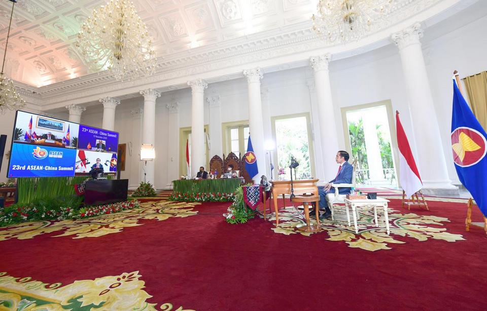 Presiden Jokowi Hadiri KTT ke-37 ASEAN secara Virtual