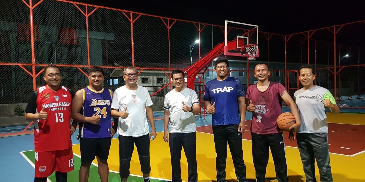 Wako Riza Ujicoba Lapangan Basket “Payakumbuh Bugar” Dengan Tim Eksekutif