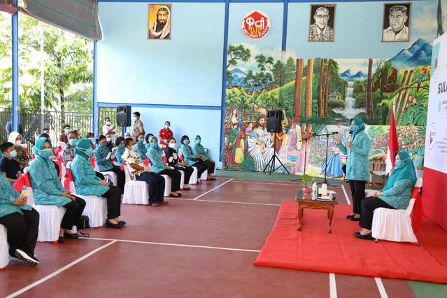 Edukasi Protokol Kesehatan, Ketua Umum TP PKK Sambangi Anak-Anak Panti Asuhan di Sulawesi Utara