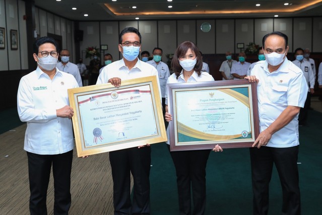 Kemendes PDTT Raih Predikat Zona Integritas Wilayah Bebas Korupsi