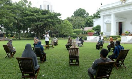 Presiden Kembali Serahkan Bantuan Modal Kerja untuk Ringankan Beban Pelaku Usaha Mikro dan Kecil