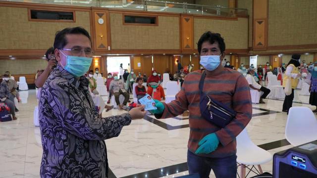 Kemensos Gandeng Dukcapil Kemendagri Rekam Data KTP-el Warga Marginal