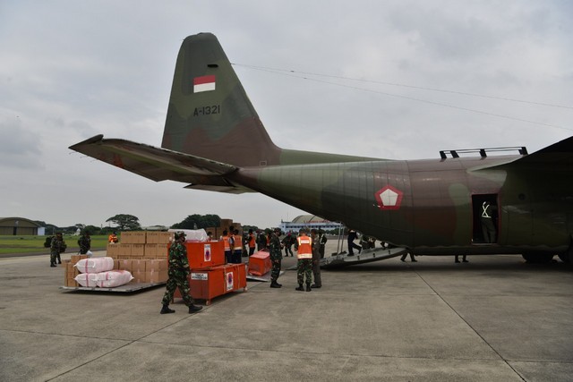 Pesawat TNI AU, Angkut Personel dan Bantuan Logistik ke Mamuju Sulbar