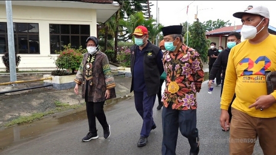Mensos Minta Warga Sulbar Hindari Tepi Pantai