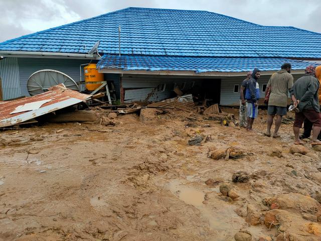 Banjir Bandang Hanyutkan Tiga Rumah Warga Paniai