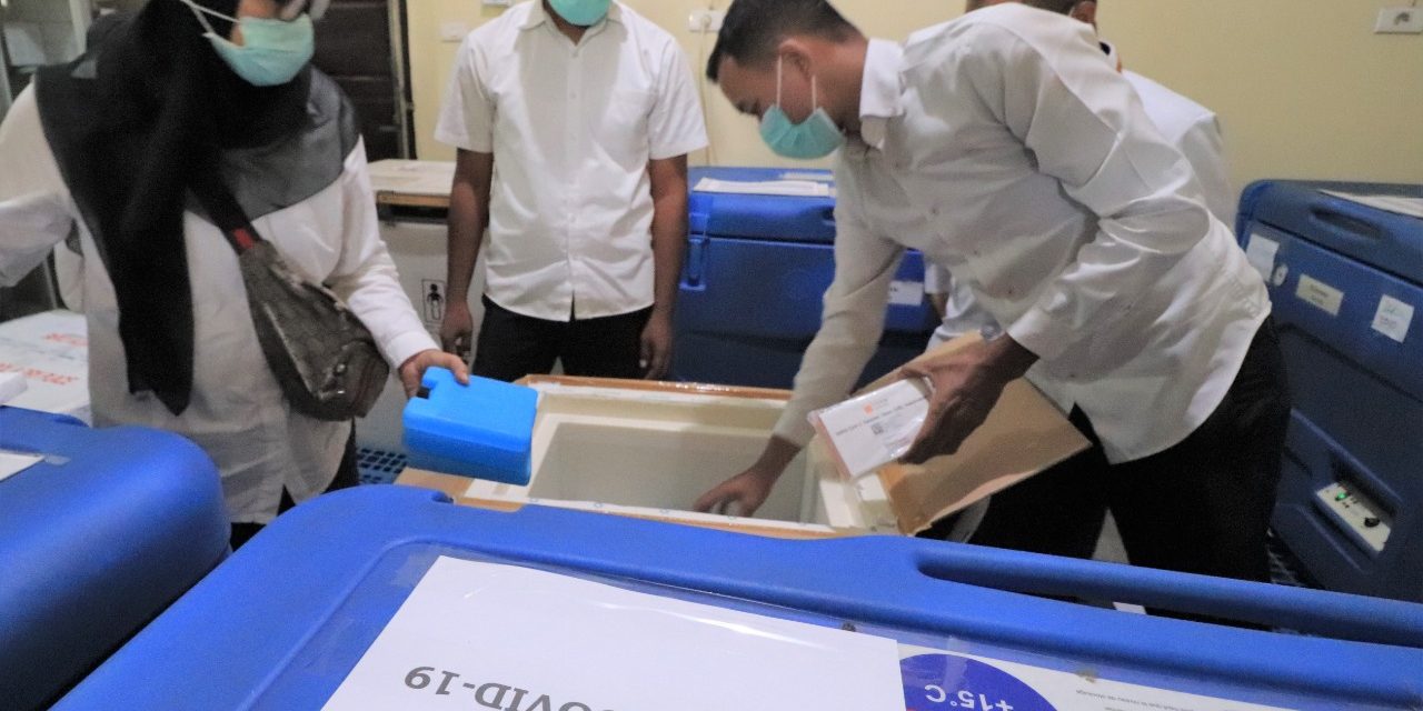 Jelang Pencanangan Senin Depan, 220 Dosis Vaksin Sinovac Tiba di Kota Payakumbuh