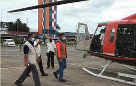 Kepala BNPB Letjen Doni Monardo tiba di lokasi bencana longsor Kabupaten Sumedang Jawa Barat, Minggu 10 Januari 2021 pukul 10.30 menggunakan Helikopter