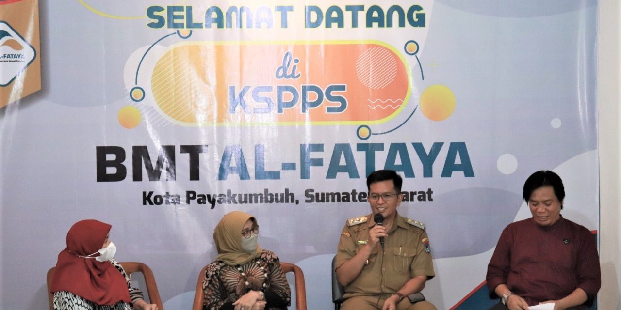 Wawako Erwin Hadiri Pengukuhan Koperasi Syariah BMT Alfataya Payakumbuh