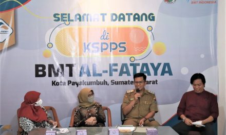 Wawako Erwin Hadiri Pengukuhan Koperasi Syariah BMT Alfataya Payakumbuh
