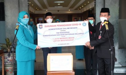 Terima Bantuan 1 Juta Masker, Ketua Umum TP PKK Akan Distribusikan ke Masyarakat