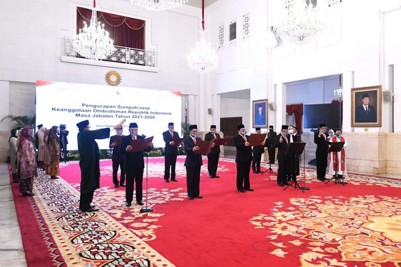 Presiden Jokowi Saksikan Pengucapan Sumpah Keanggotaan Ombudsman RI Masa Jabatan 2021-2026