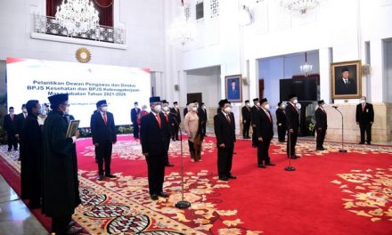 Presiden Jokowi Lantik Dewan Pengawas Beserta Direksi BPJS Kesehatan dan BPJS Ketenagakerjaan 2021-2026