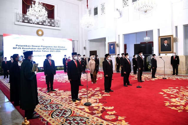 Presiden Jokowi Lantik Dewan Pengawas Beserta Direksi BPJS Kesehatan dan BPJS Ketenagakerjaan 2021-2026