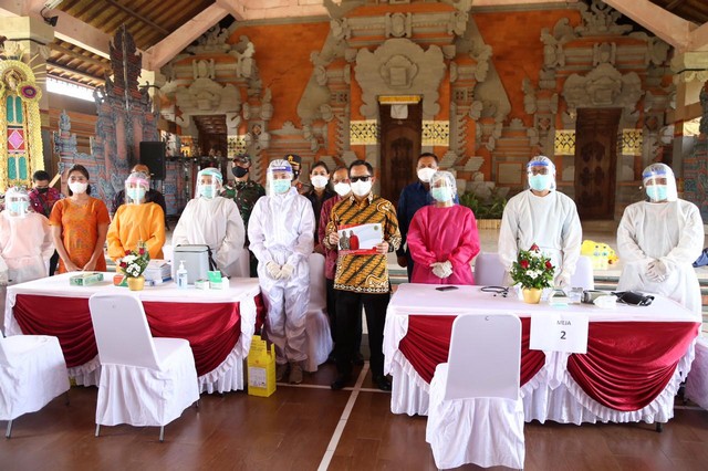 Laksanakan Kunker Ke Bali, Mendagri Pantau Program Vaksinasi