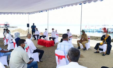 Saat Presiden Jokowi Dengarkan Curhat Nelayan Maluku