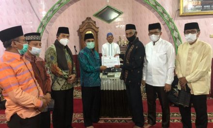 Wakil Walikota Erwin Yunaz Dampingi Tim Safari Provinsi Sumbar yang Dipimpin Rektor UIN Imam Bonjol Kunjungi Masjid Muttahiddin