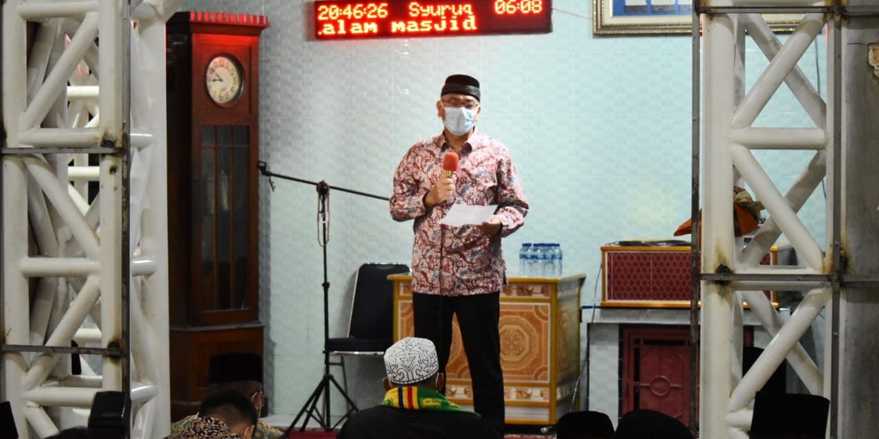 Bersama Rombongan Kejaksaan Tinggi Provinsi Sumbar, Riza Falepi Bersafari Ke Mesjid Muhsinin Tiakar