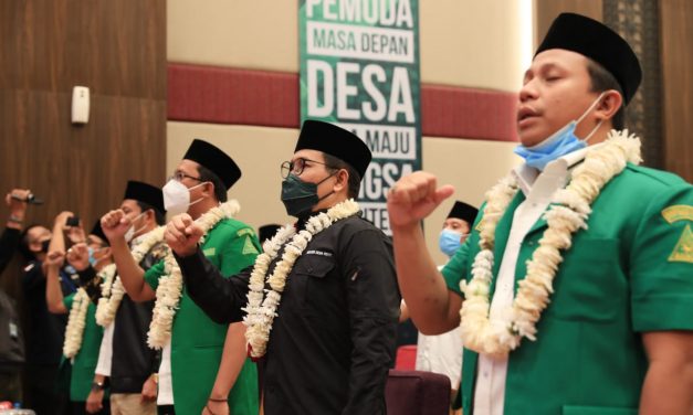 Gus Menteri Berikan Penghargaan Delapan Pemuda Penggerak Desa di Kabupaten Sidoarjo