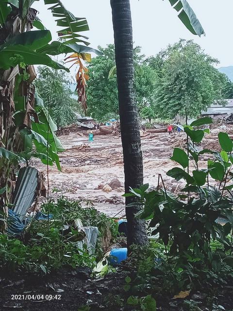 [Update] – Sebanyak 23 Warga Meninggal Dunia Ditemukan Pascabanjir Bandang Flores Timur