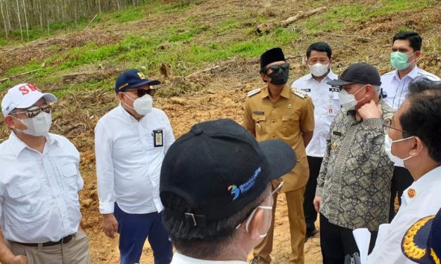Menteri Suharso Meninjau Langsung Titik Nol IKN