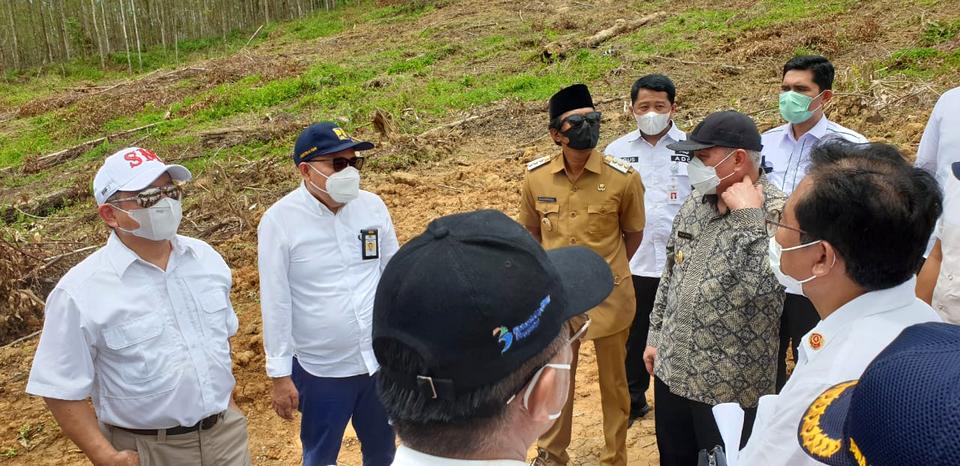 Menteri Suharso Meninjau Langsung Titik Nol IKN
