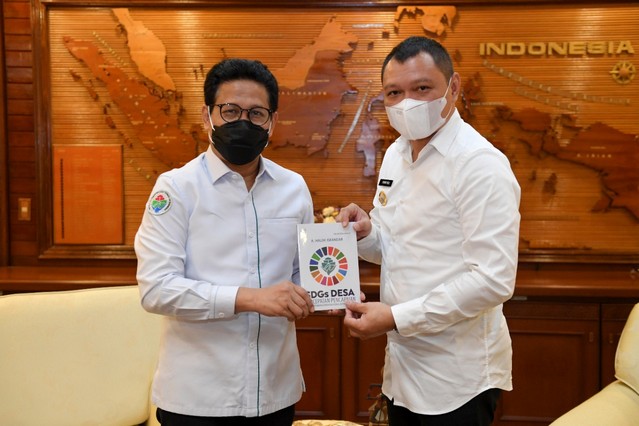 Gus Menteri Terima Bupati Paser Bahas Infrastruktur di Kawasan Transmigrasi