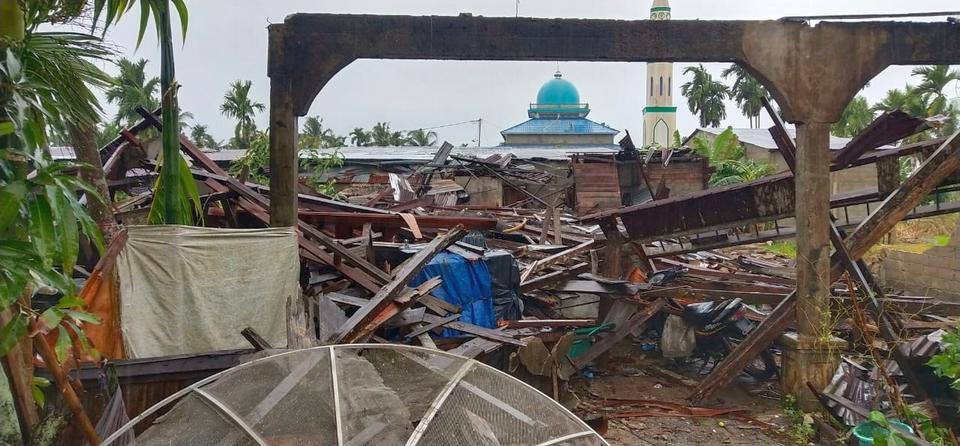 Bayi Berusia Empat Bulan Menjadi Korban Angin Kencang di Indragiri Hilir