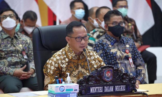 Pada Peringatan Hari Otonomi Daerah ke-25, Mendagri Minta Kebijakan Penangan Pandemi Paralel dan Simultan