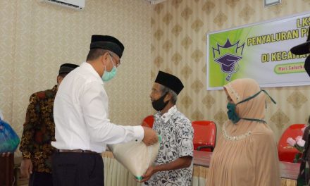 LKS Peti Bunian Lamposi Salurkan 188 Paket Sembako Bagi Warga Kurang Mampu